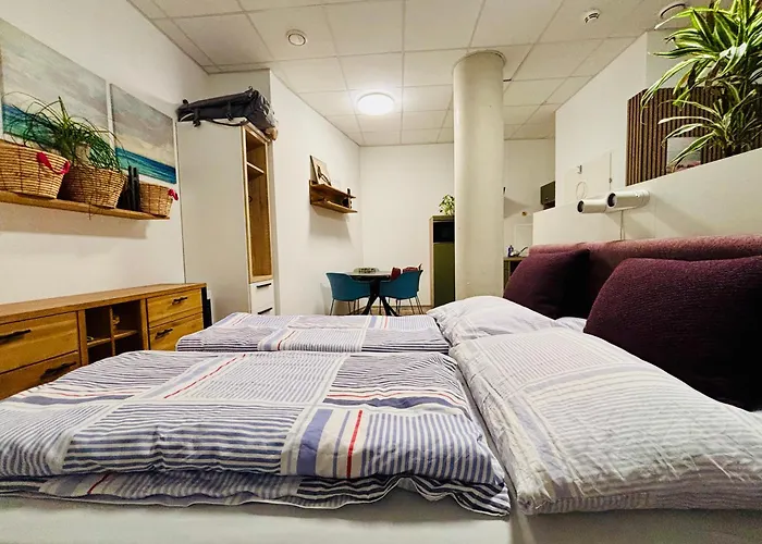 Private 2-Bedroom Apartment