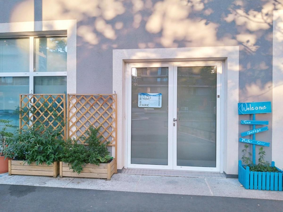 Private 2-bedroom Wenen