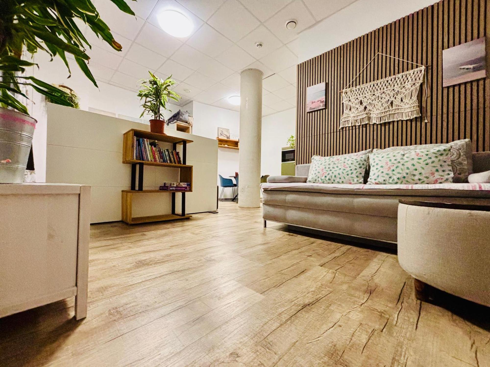 Private 2-bedroom Appartement